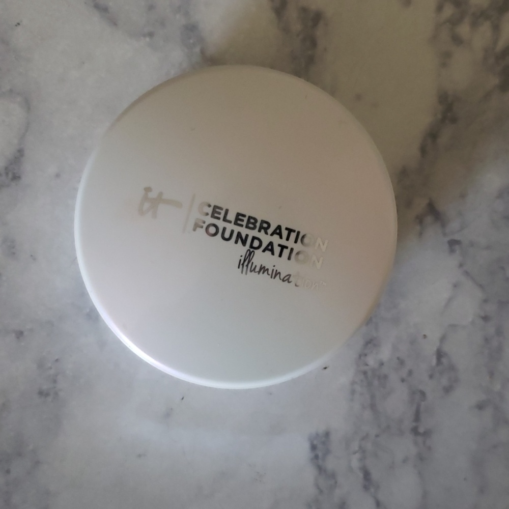 it Cosmetics Celebration Foundation Illumination